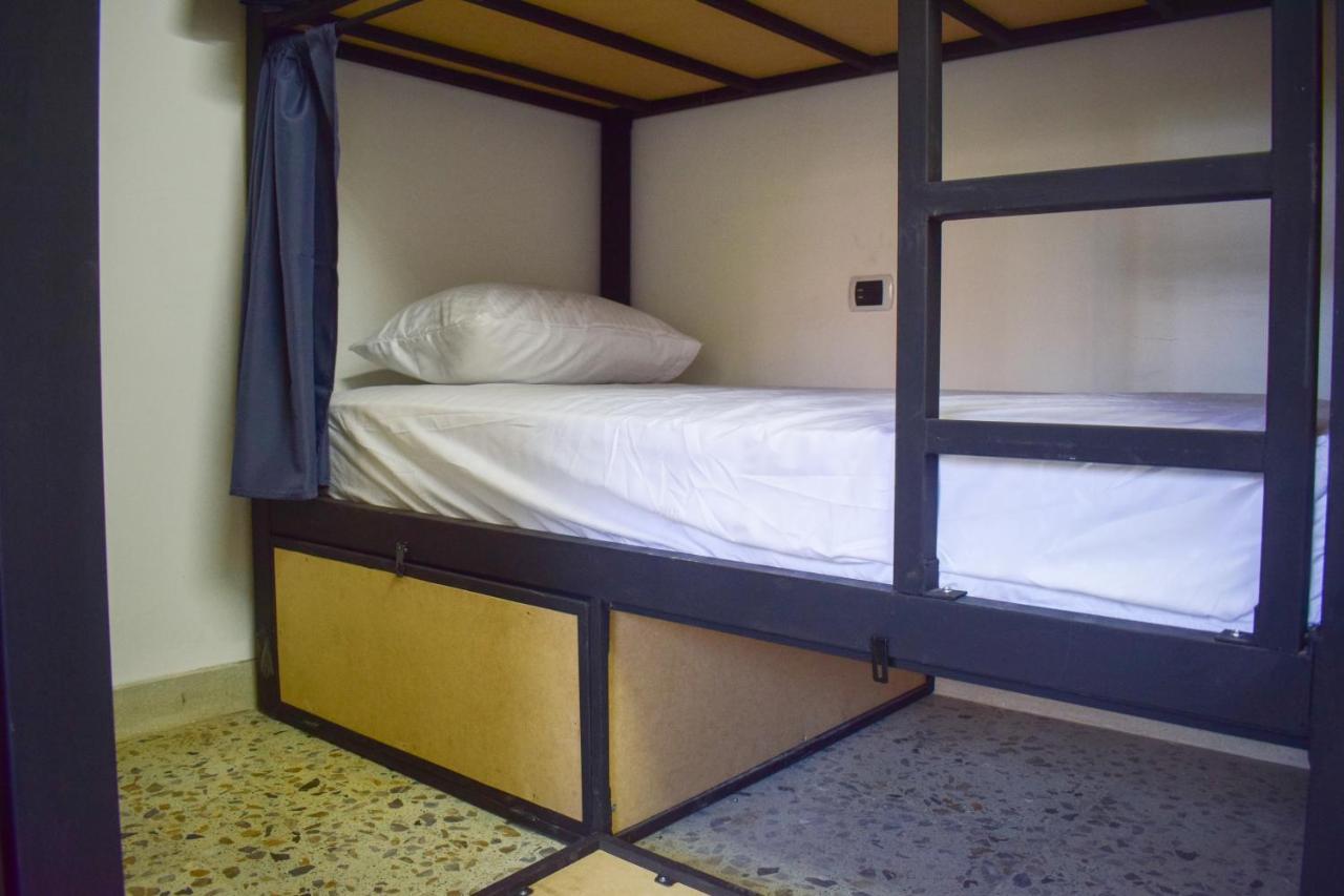 Area 51 Hostel Μεντεγίν Εξωτερικό φωτογραφία