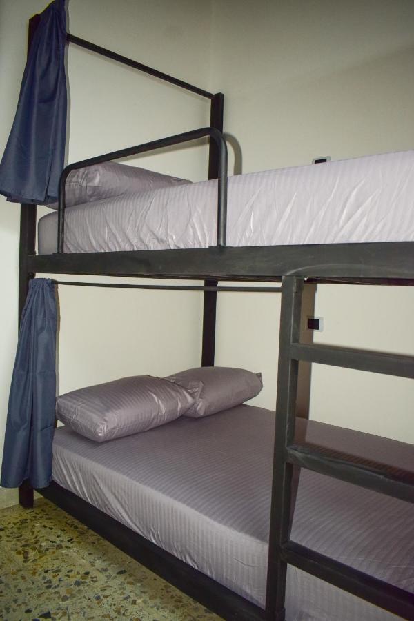 Area 51 Hostel Μεντεγίν Εξωτερικό φωτογραφία
