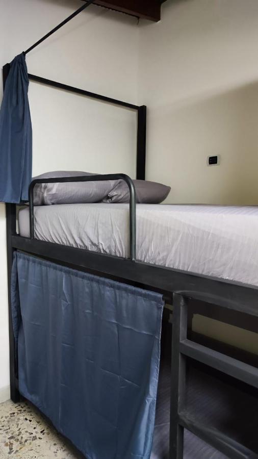 Area 51 Hostel Μεντεγίν Εξωτερικό φωτογραφία